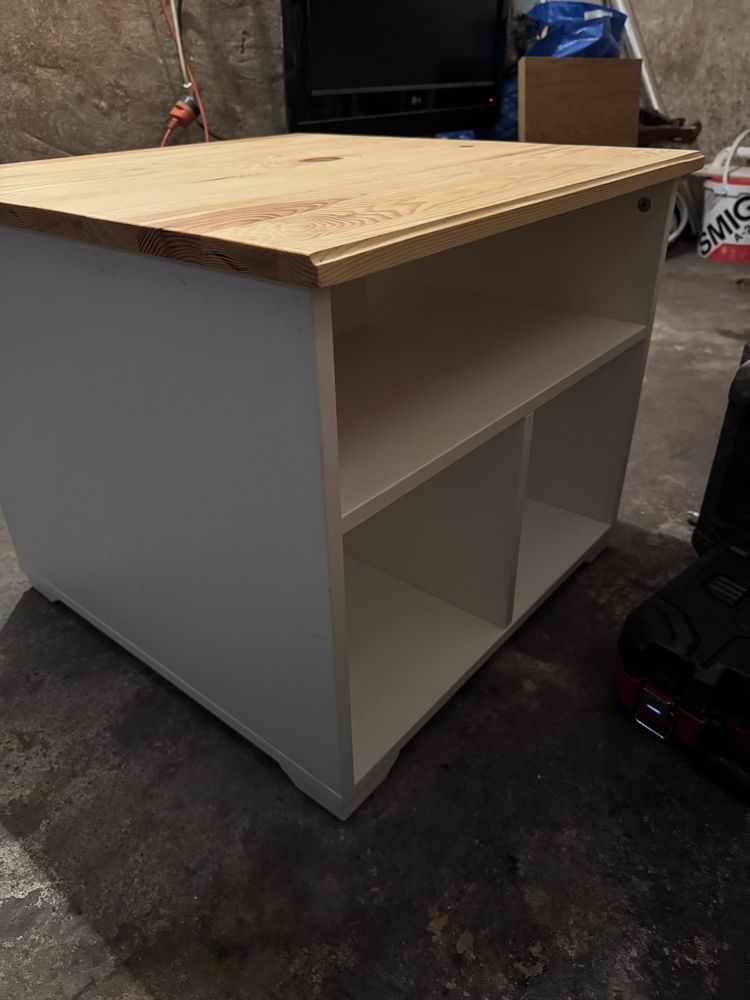 Stolik kawowy Ikea Skruvby