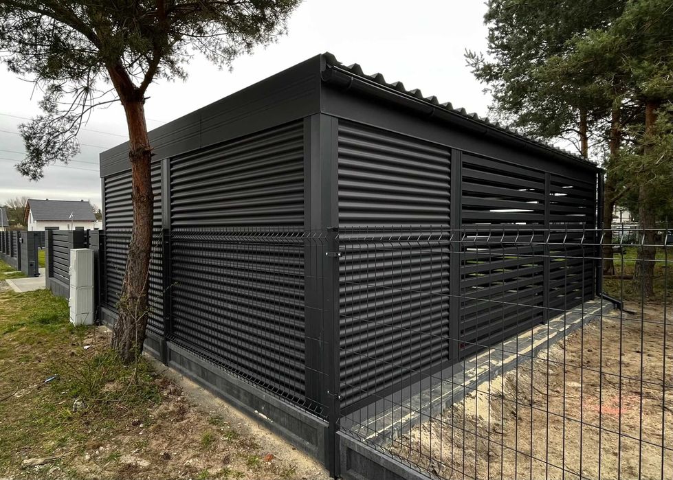 Nowoczesna wiata garażowa, carport z pomieszczeniem gospodarczym