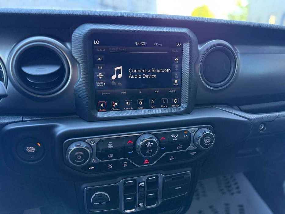 Jeep Gladiator SPORT 2023