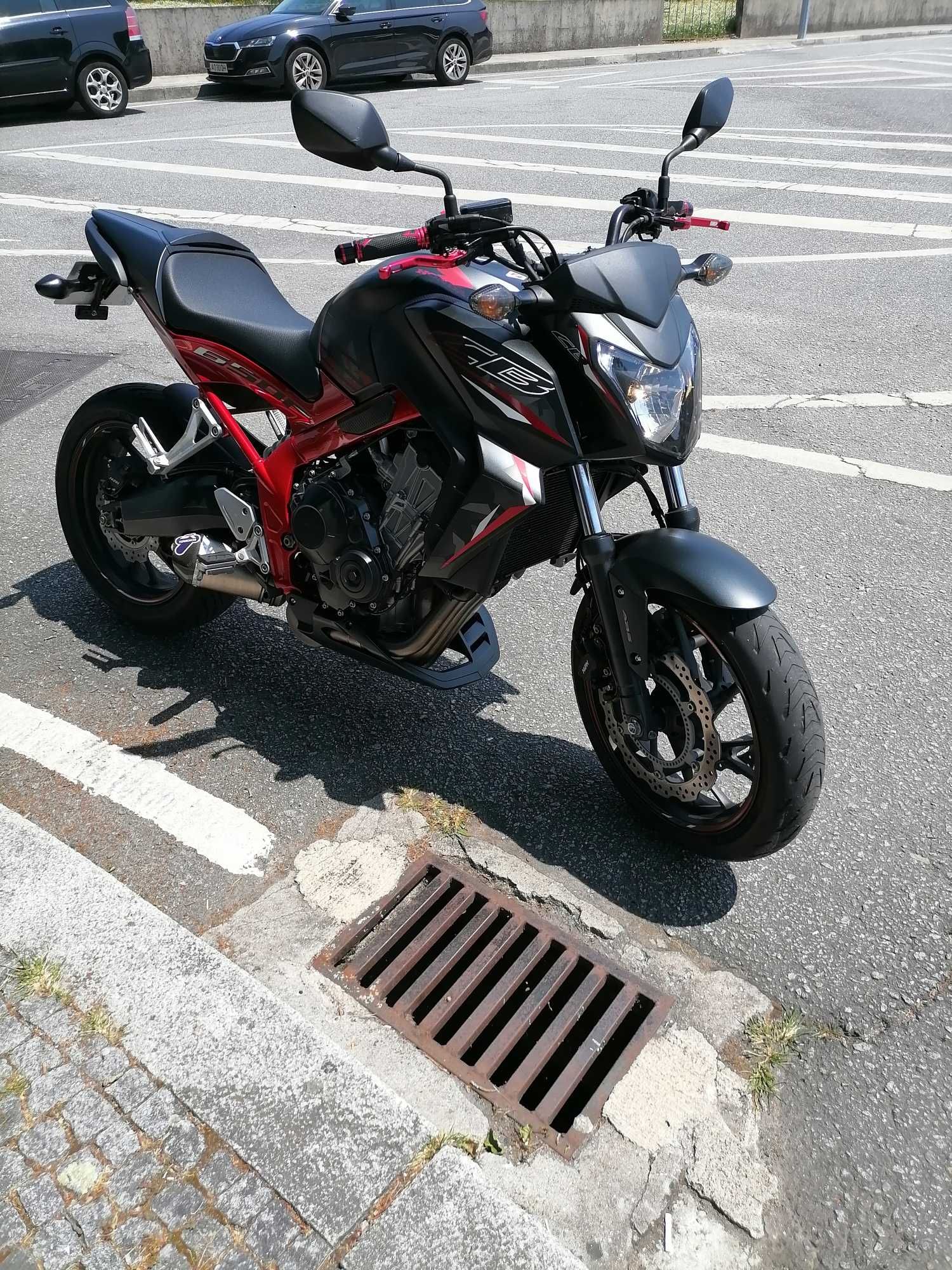 Honda CB 650 F ( extras no valor de 2000€)
