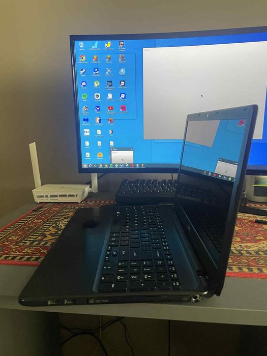 Laptop acer aspire E1
