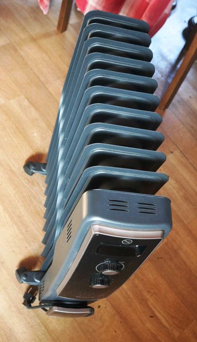 Aquecedor radiador a óleo Becken 2500 watts