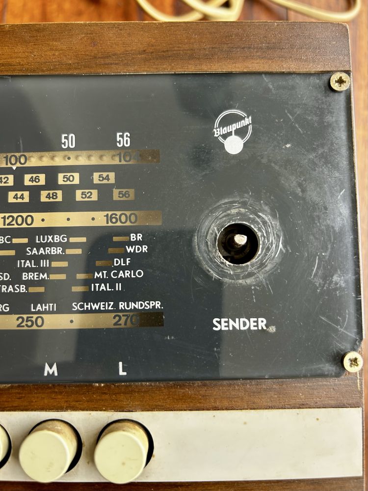 Rádio Blaupunkt, modelo OSTIA
