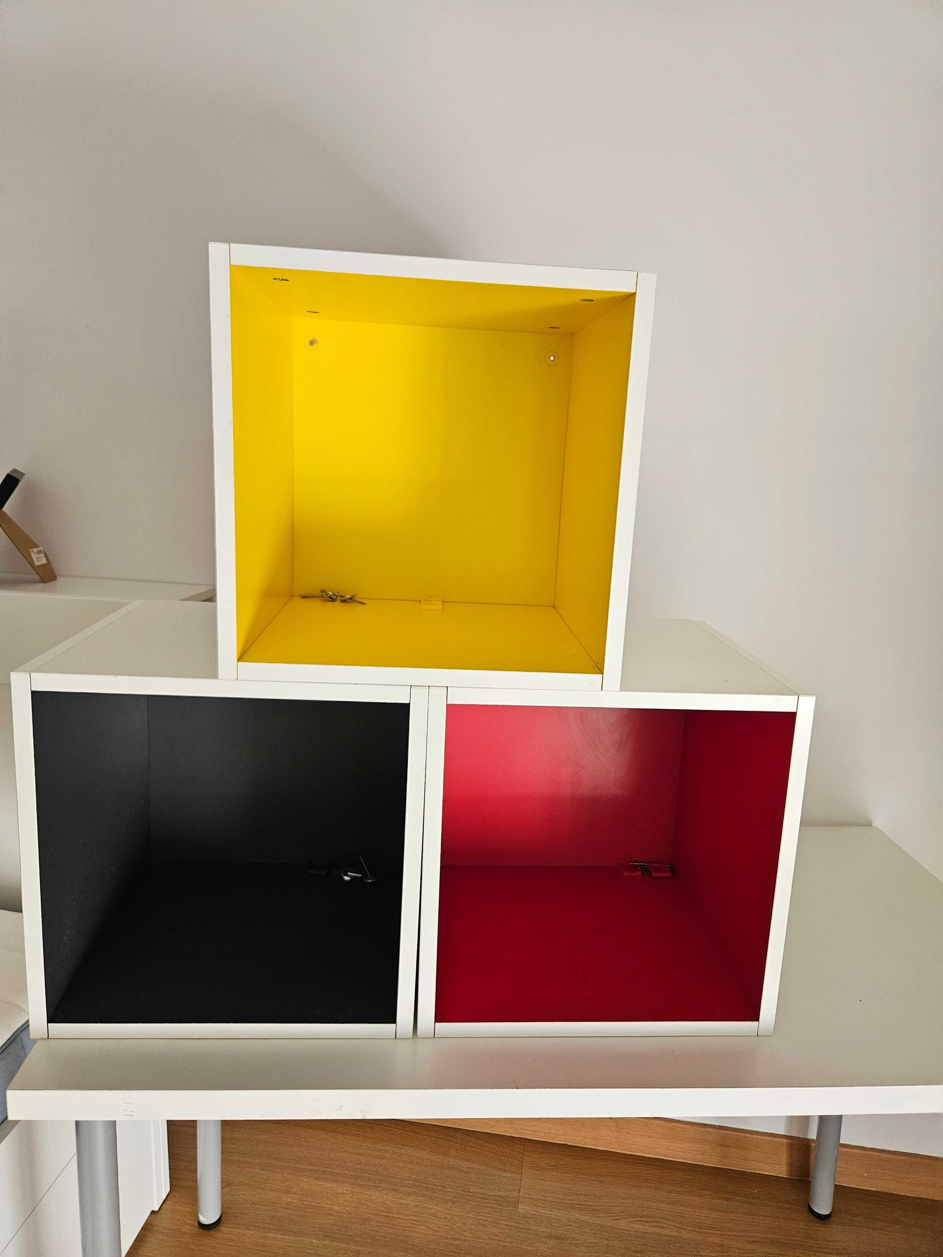 Cubos de madeira de decoração