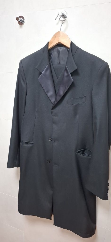 Traje académico masculino Universidade Lisboa