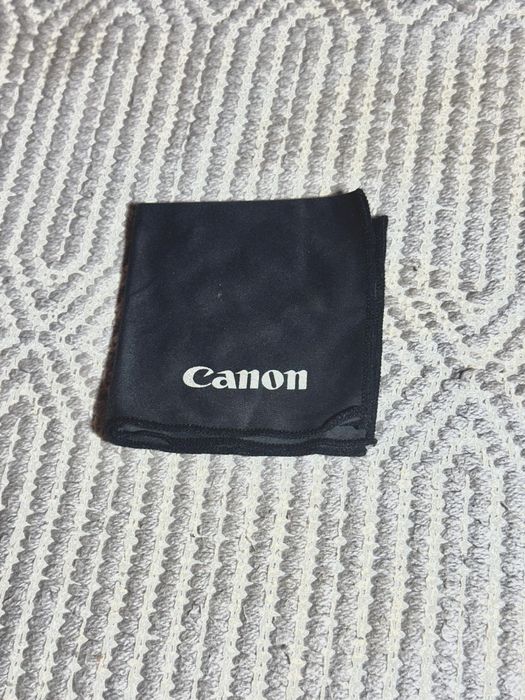Canon EOS 2000D kit
