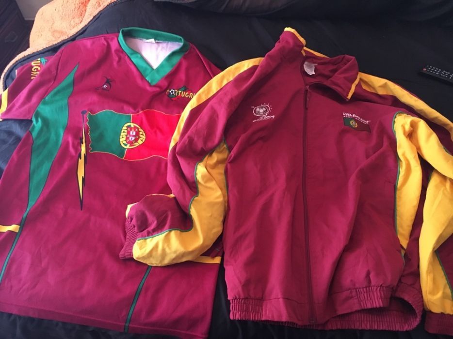 Blusão Euro 2004 e camisola Portugal ambos em bom estado,vintage