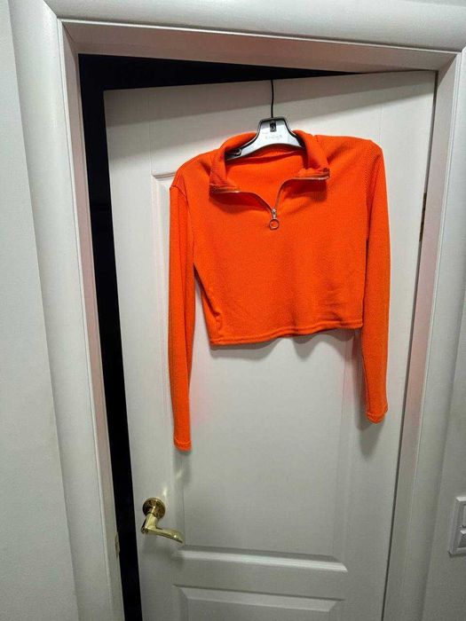 Ярко-оранжевая кофта no name