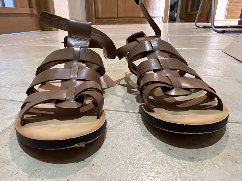 Сандалі Zara шкіряні р36
