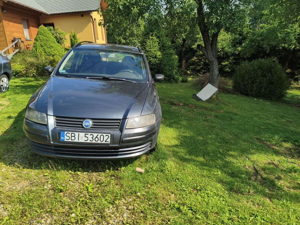 Fiat Stilo kombi z długoterminowym OC i przeglądem.