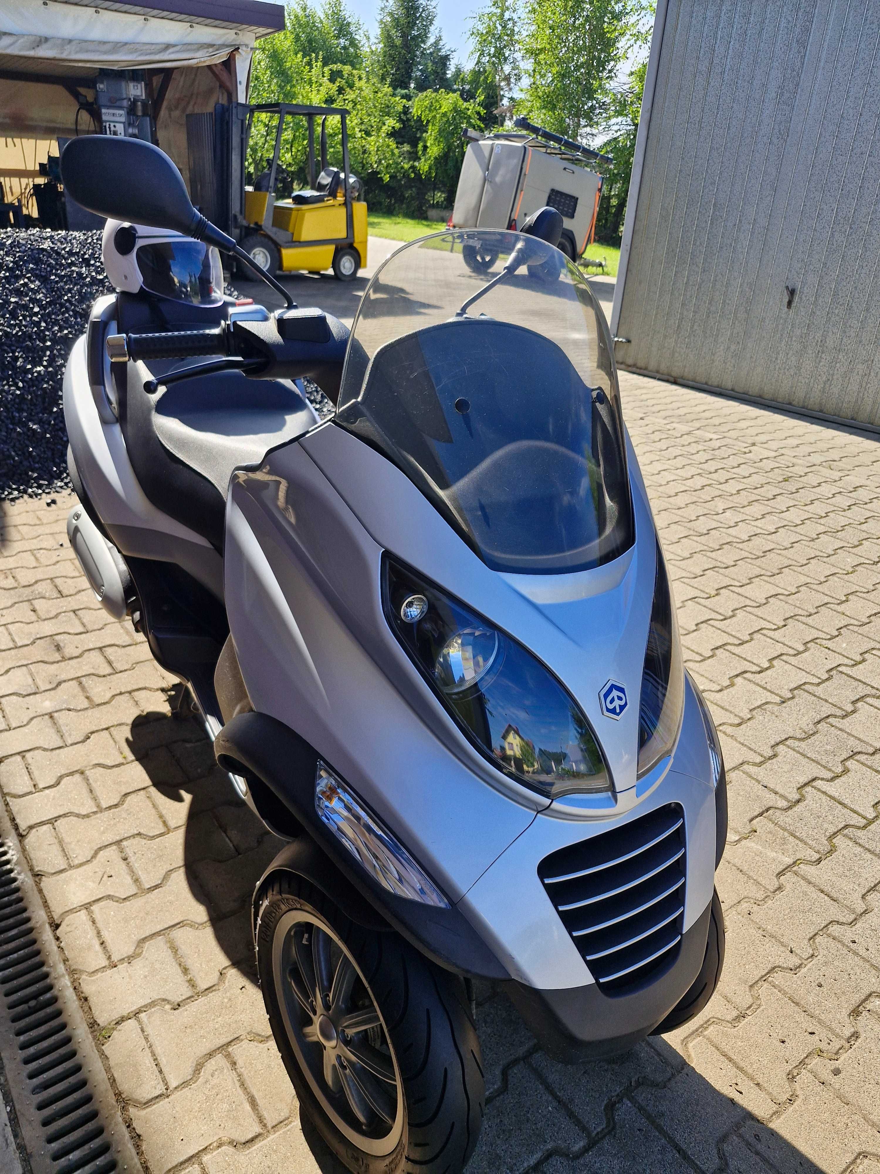 Motor Piaggio MP3