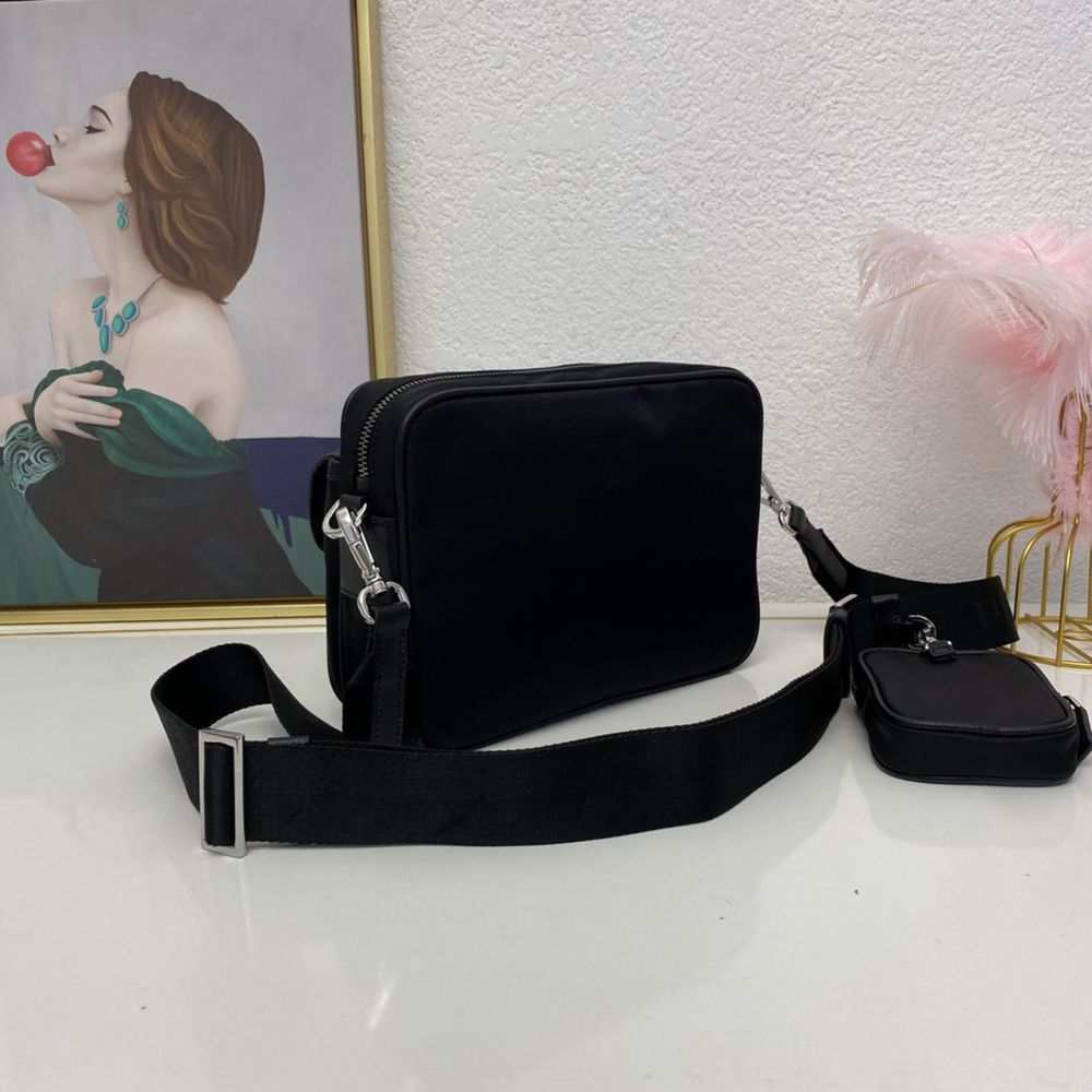 Сумка нейлонова Prada з монетницею 2VH133 louis dior чорна чоловіча