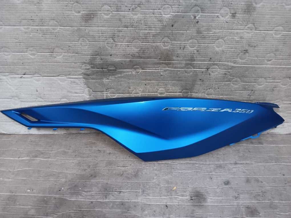 Carenagem traseira esquerda Honda NSS125 /300 Forza versão 2021 a 2025