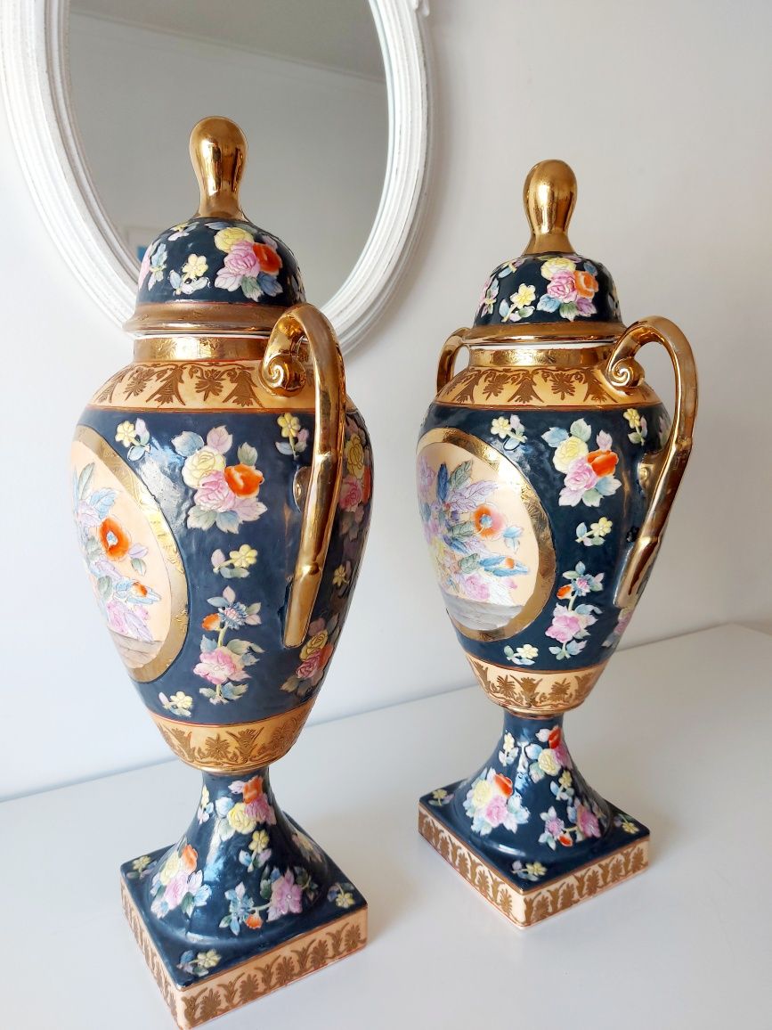 Par de Ânforas Orientais em Porcelana Chinesa 50cm de Altura - Séc. XX