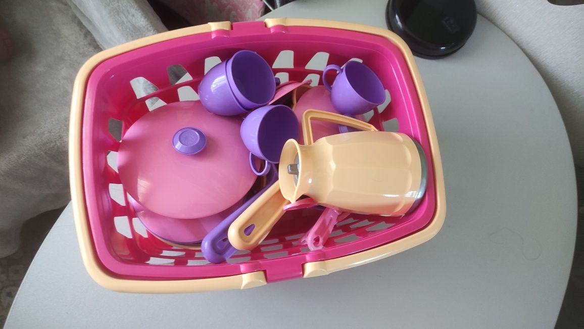 Набір посуду дитячого з корзинкою,посудка для кухні,іграшковий набір