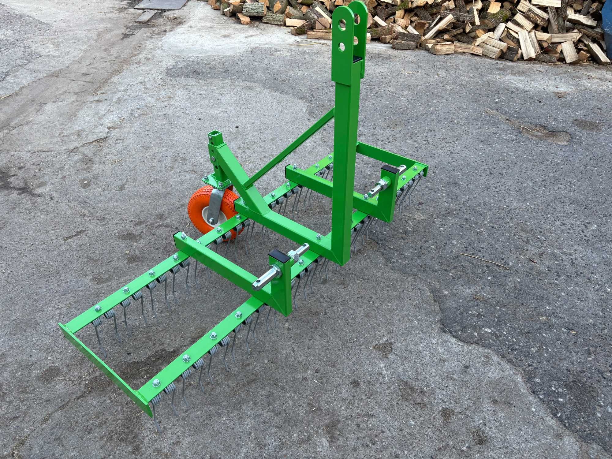 Wertykulator, aerator do trawnika.