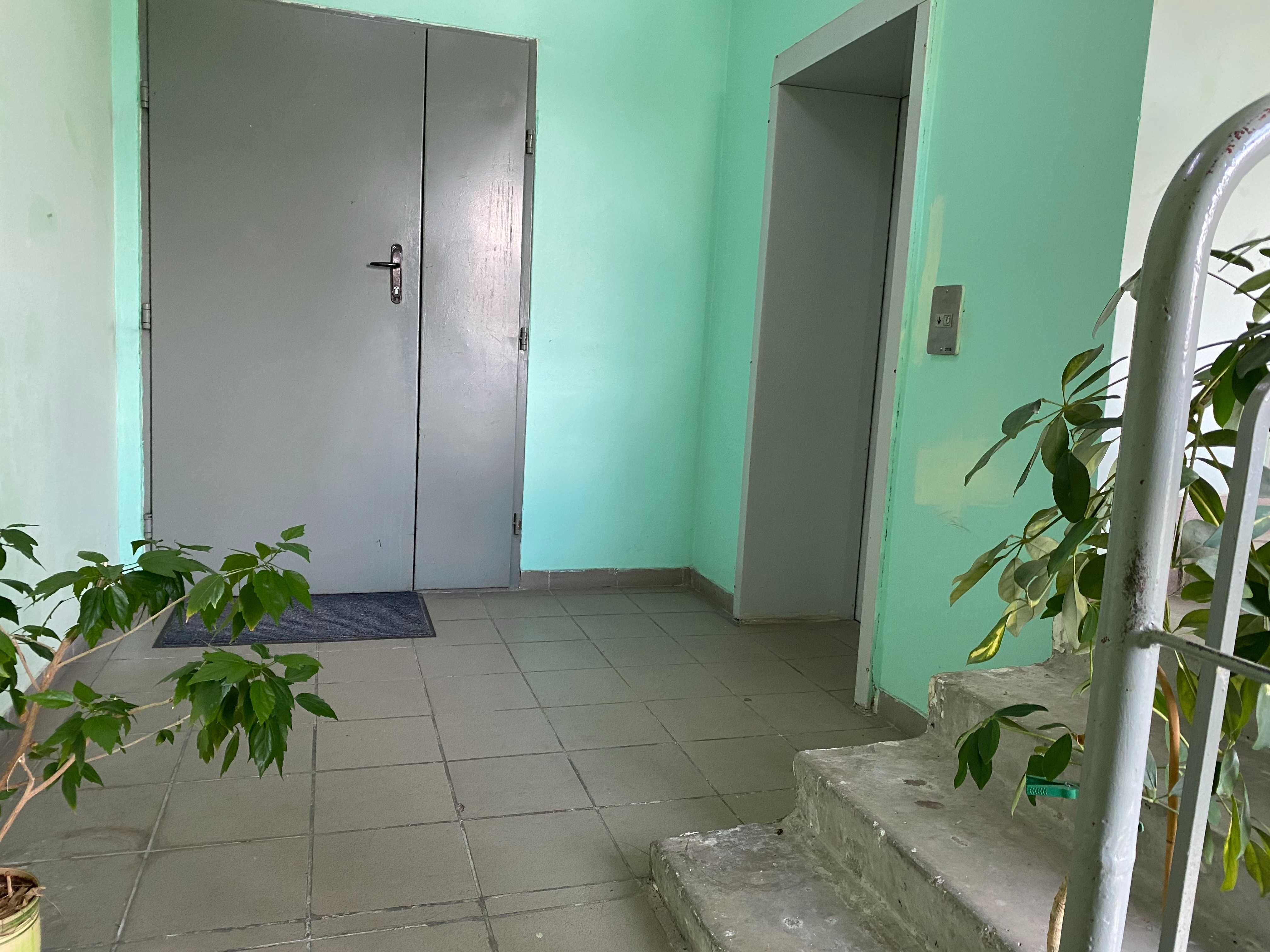2-кімн. Вишгородська 45/2,  пл.87 м.кв. 9/9 пов.+2 тех. пов., ремонт