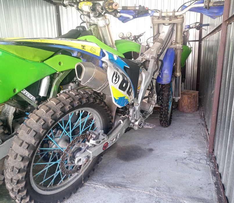Yamaha YZ 426F plus druga w częściach