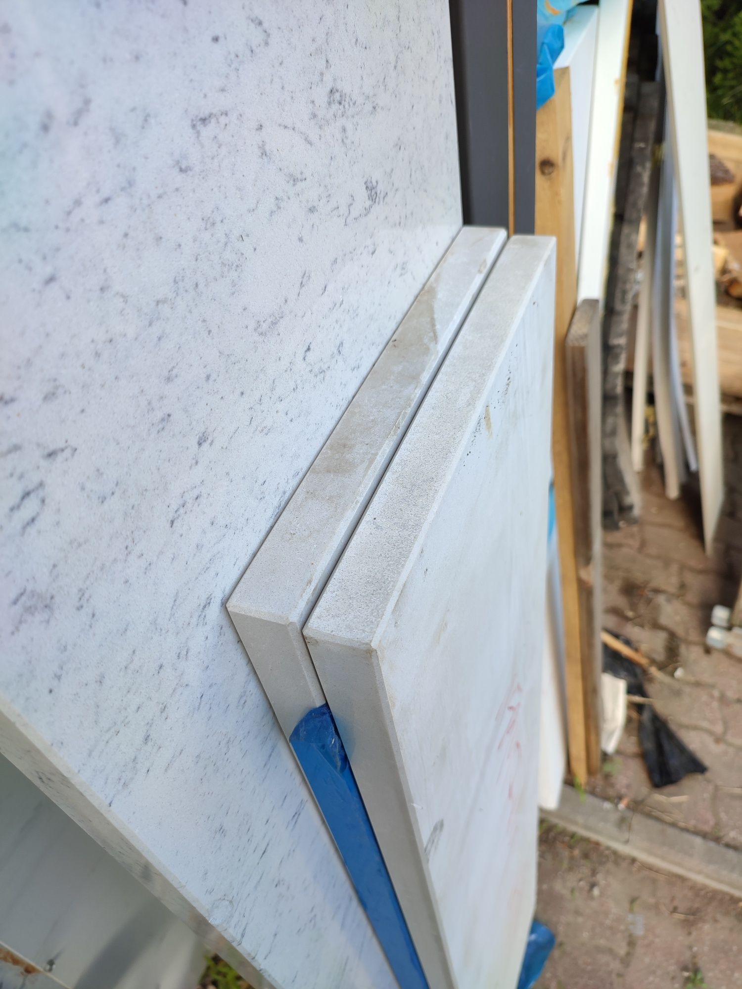 Parapet z konglomeratu