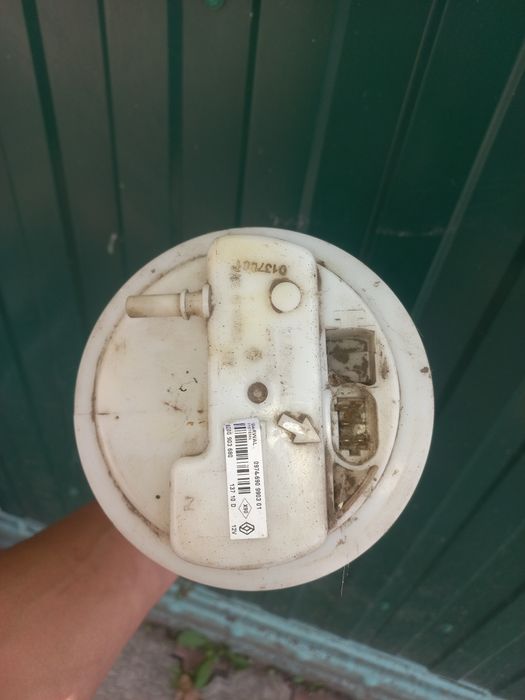 172024388r 8200903680 топливный насос бензонасос renault dacia logan/s