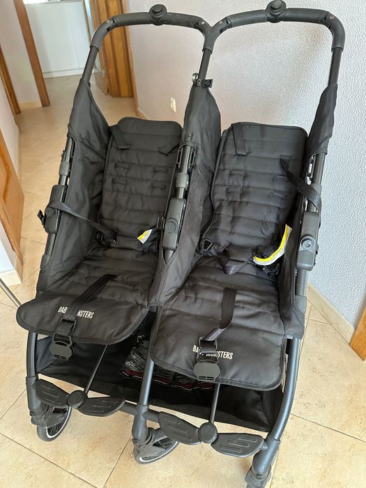 Carrinho passeio gémeos ou irmãos BABYMONSTERS