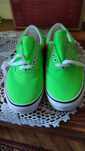 Buty sportowe Vansy.
