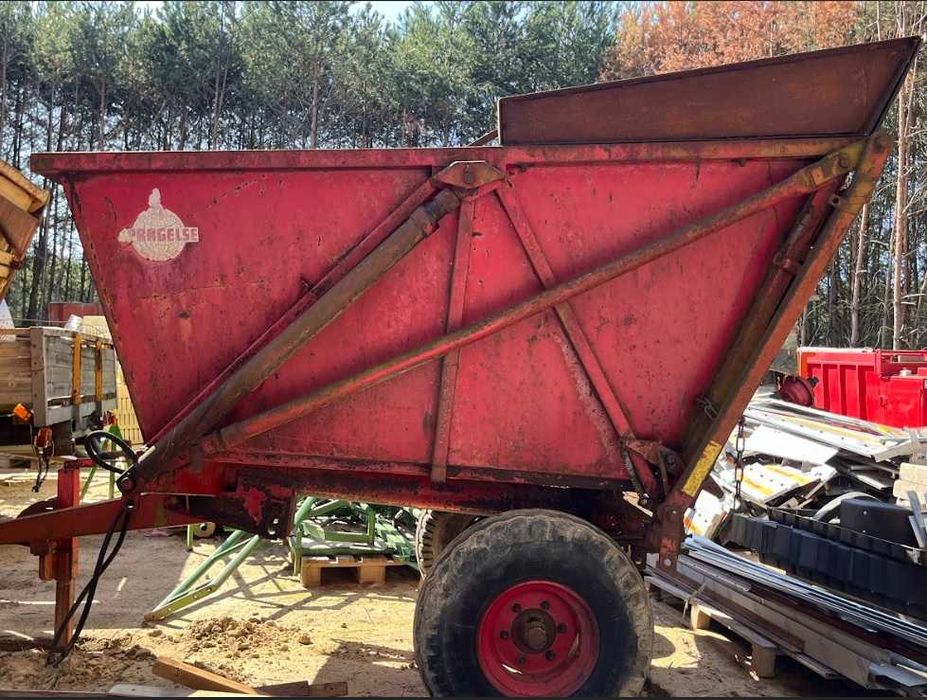 Przyczepa Rolnicza • Wywrotka • Solidna i Gotowa do Pracy