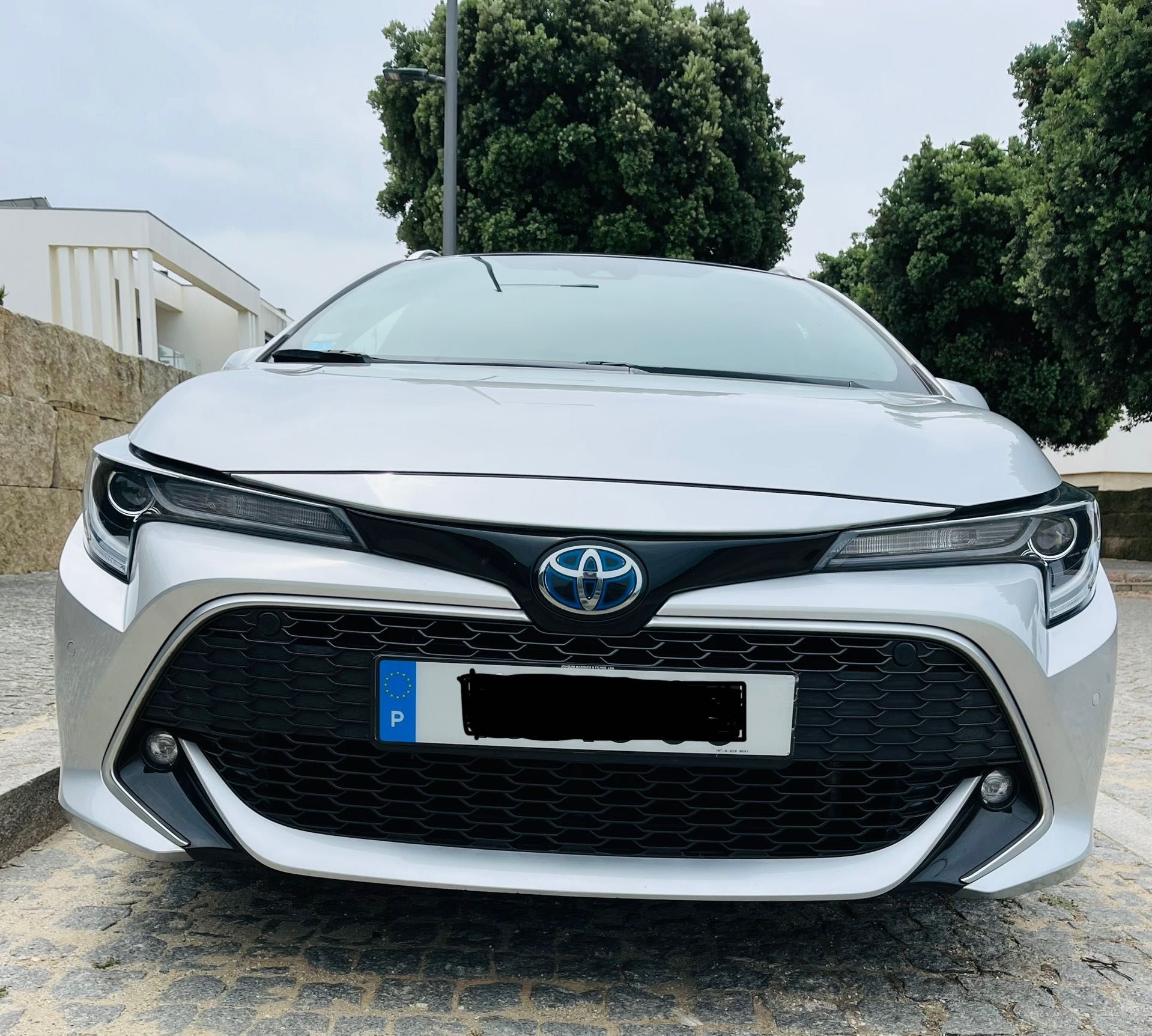 Corolla TS 2.0 Hybrid Dynamic Force Luxury Black Edition
