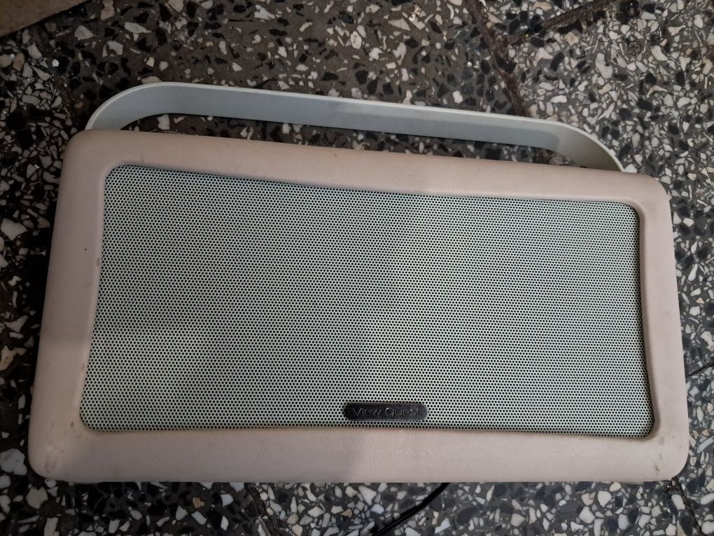 Radio hepburn z bateriami ,ma bluetooth