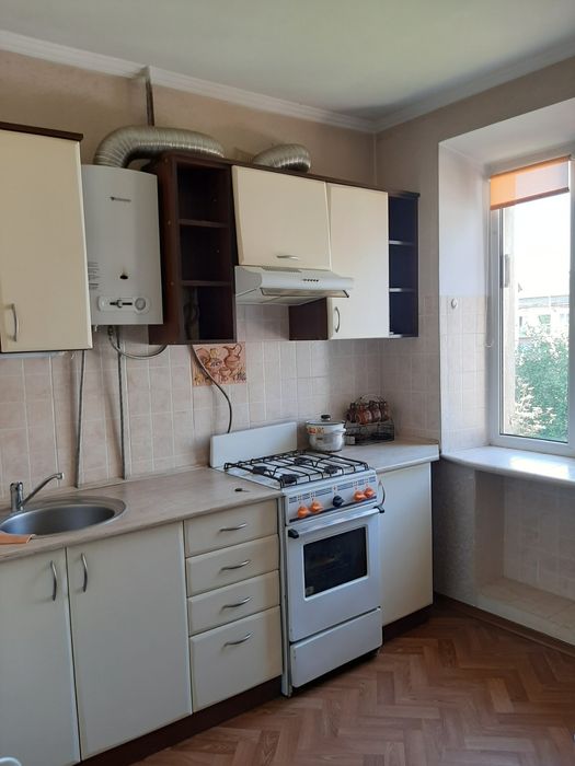 Центр 1к.кв,акуратна, інд.оп-ня, меблі та техніка