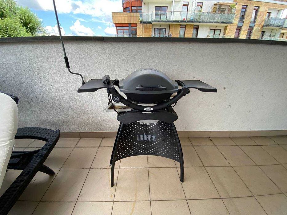 grill elektryczny Q 1400 ze stojakiem WEBER  jest nowy,użyty 2 razy
