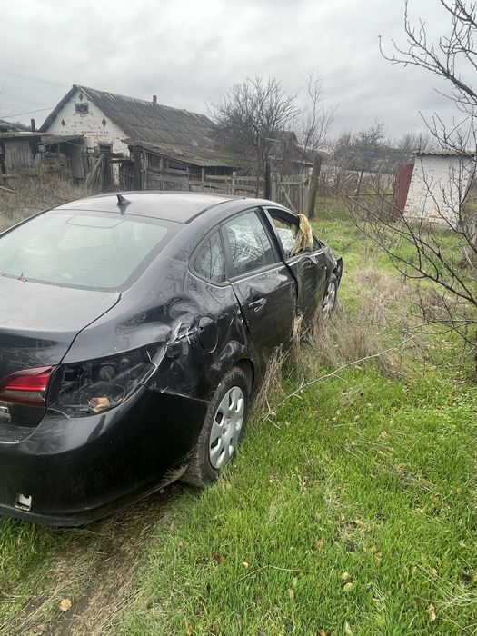 Продам Опель астра j 1,6cdti