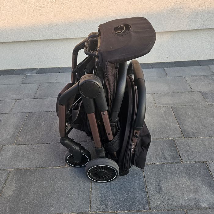 Ultra lekka i kompaktowa spacerówka Didofy Aster 2