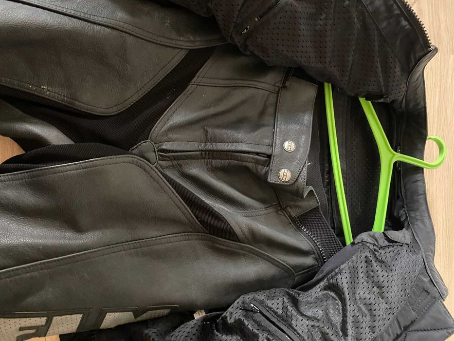 Продаю роздільний мотокостюм FLM