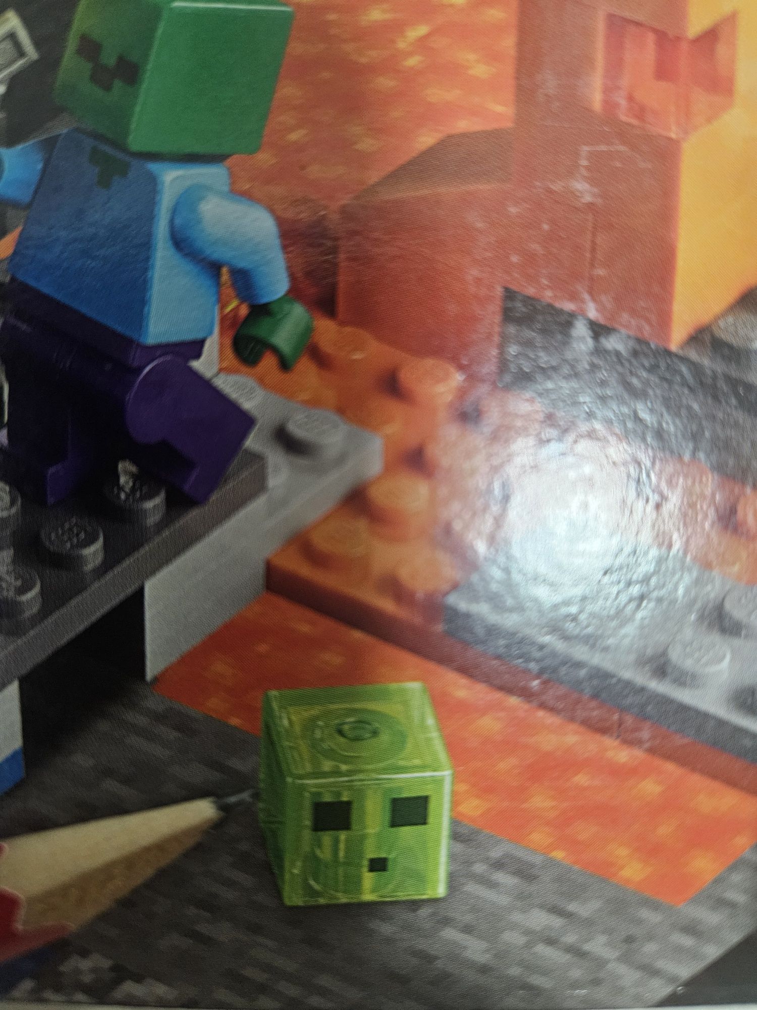 Конструктор LEGO Minecraft Покинута шахта (21166)