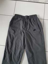 Spodnie dresowe nike 140-152