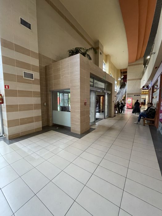 OKAZJA !!! Wynajmę stiosko w BIEDRONCE !!!