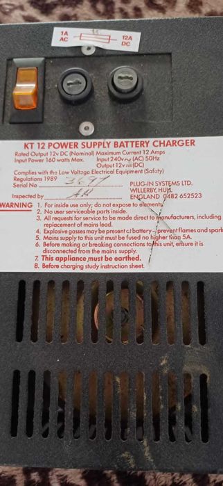 Zasilacz Przetwornica, Ładowarka 230V/ 12V przyczepa kempingowa kamper