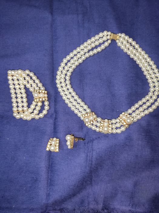 Раритетний набір з перлинами