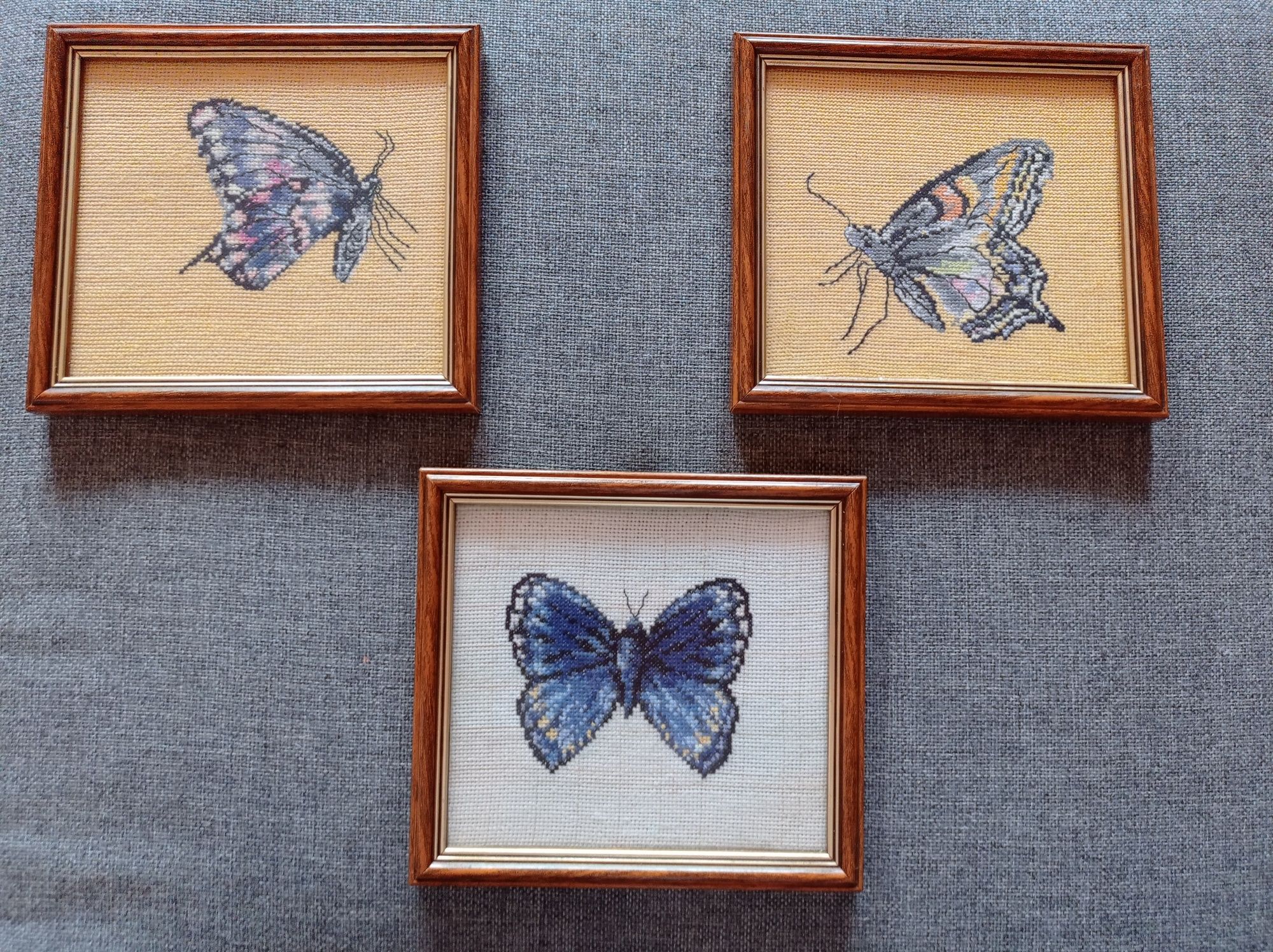 Zestaw obrazków haftowane motyle