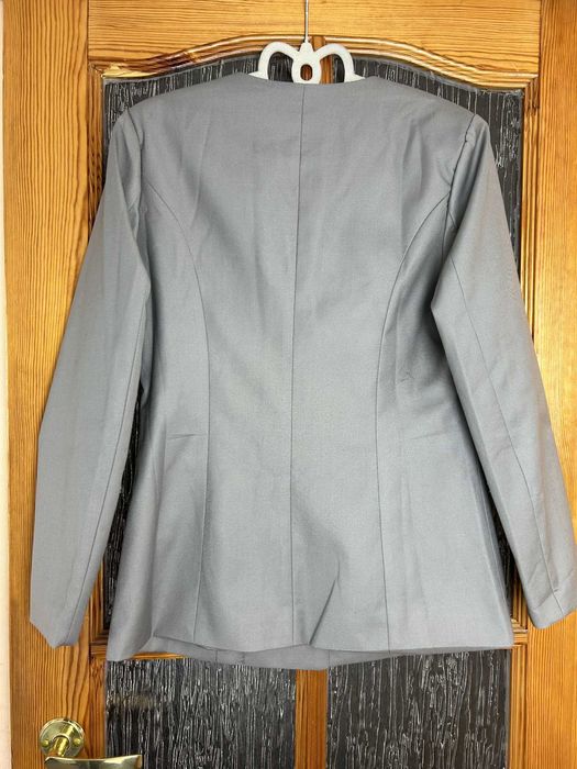 Klasyczny damski garnitur 3 częściowy M/38 nowy