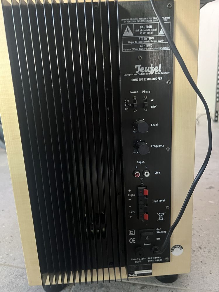 Kino domowe firmy teufel z amplitunerem denon avr 1912