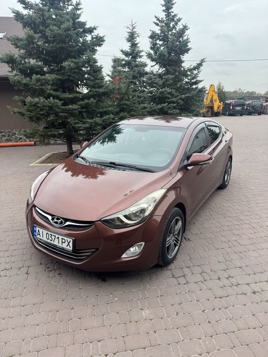 Hyundai Elantra 2012 року | 1.8 бензин/газ | Механіка