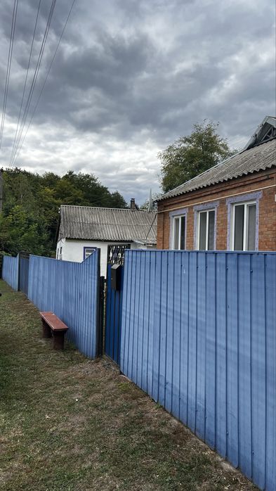 Продається будинок  в  селищі Чутове