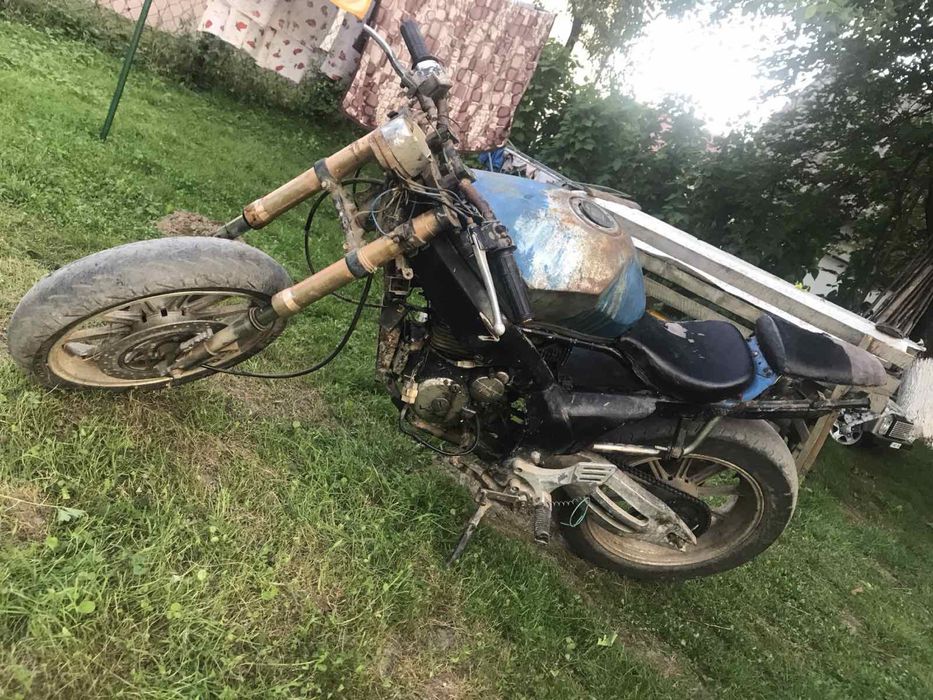 Продам спарк під відновлення