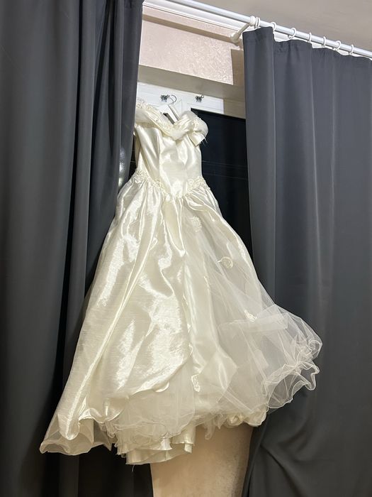 Сукня карнавальна, королеви, принцеси, на хеловін