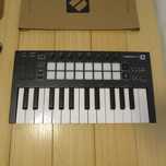 Миди клавиатура Novation launchkey MINI MK2