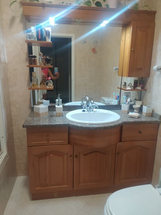 Espelho e móvel de casa de banho em madeira macica Tola completo como