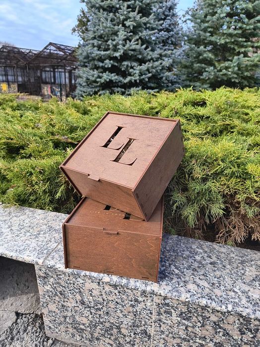 Подарункові коробки на замовлення із фанери