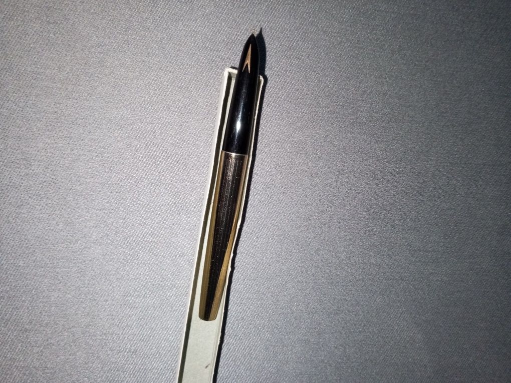Ручки чернильные новые